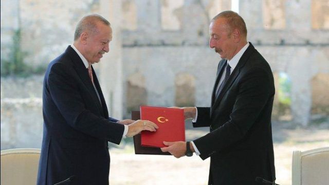 “Azerbaycan ile Doğal Gaz, Petrol Ortaklığı Yapabiliriz”