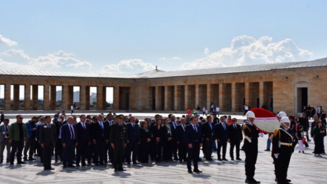 TÜRKÇİMENTO Yönetim Kurulu Anıtkabir’de