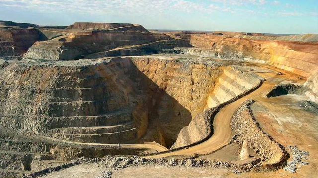 EV Yarışı, Altına Hücum Cennetini Bir Pil Merkezine Dönüştürüyor