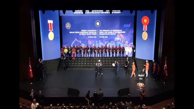 Demir Export – Fernas Madencilerine Devlet Üstün Fedakârlık Madalyası