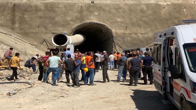 Manisa’da Hızlı Tren Hattının Tünel İnşaatında Gaz Sızıntısı!