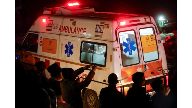 Hindistan'da Çöken Tünelde Mahsur Kalan 41 İşçi Kurtarıldı