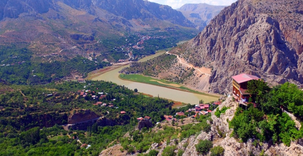 Erzincan’ın jeolojik mirası UNESCO hedefiyle masaya yatırıldı