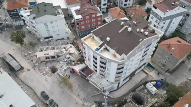 Gebze Belediyesi, Arslan Apartmanı'nın çöktüğü bölgede zemin güçlendirme ihalesine çıkıyor