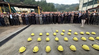 Amasra'da maden faciasında hayatını kaybeden 43 madenci anıldı